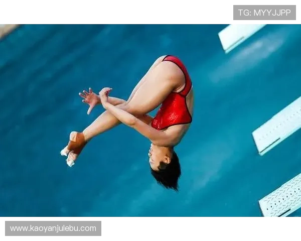 跳水运动的魅力与挑战:从技术难度到心理素质的全面剖析 跳水运动的魅力与挑战:从技术难度到心理素质的全面剖析