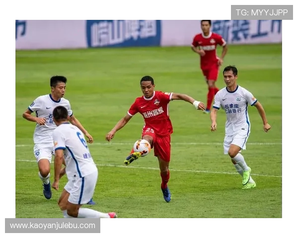 沧州雄狮全力迎战强劲对手誓夺关键胜利点燃赛场激情