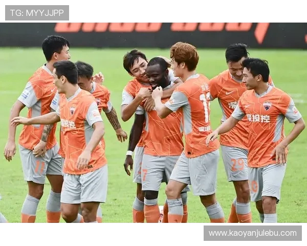 深圳足球队的崛起与发展探讨聚焦球队力量与未来潜力 深圳足球队的崛起与发展探讨聚焦球队力量与未来潜力