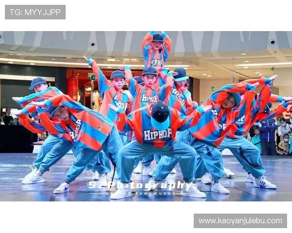 赛后分析：上海街舞队与南京街舞队在速度上的较量与表现探讨