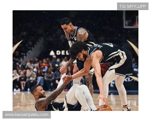 达米安利拉德如何以领袖风范带动球队攻防两端全面提升