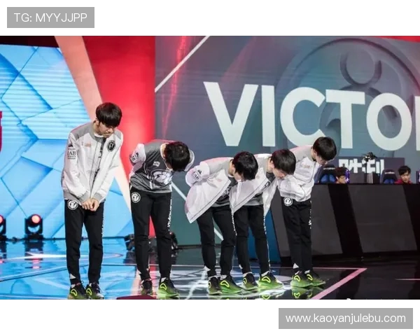 巅峰对决IG再战JDG鏖战全场激情上演王者归来 巅峰对决IG再战JDG鏖战全场激情上演王者归来