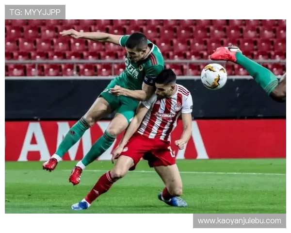 乌德勒与费耶诺德激战正酣谁能在这场对决中笑到最后